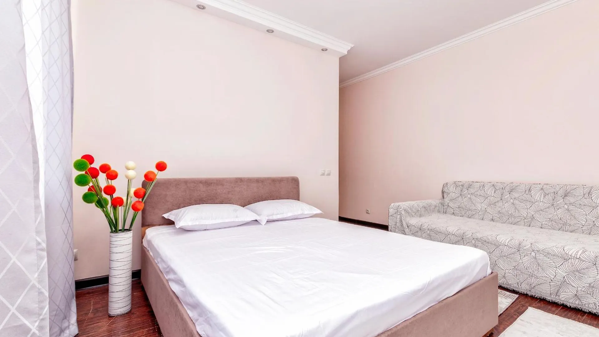 Красивая Квартира Сердце Астаны Astana Apartmán